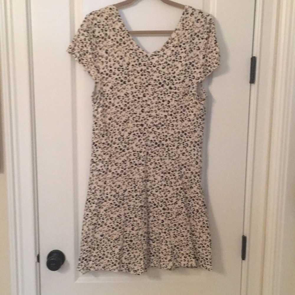 Dress - Picture 4 of 4